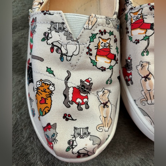 Kids Christmas Tom’s - Picture 3 of 12